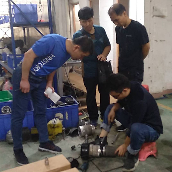 Customer have air suspension shock repair training in our factory 03